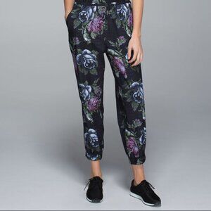 Lululemon Jogger Pants Night Party Size 8